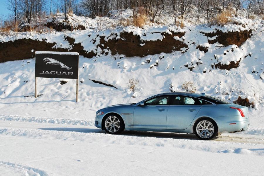  Jaguar XJ AWD 2013 года  (фото 6 из 27)